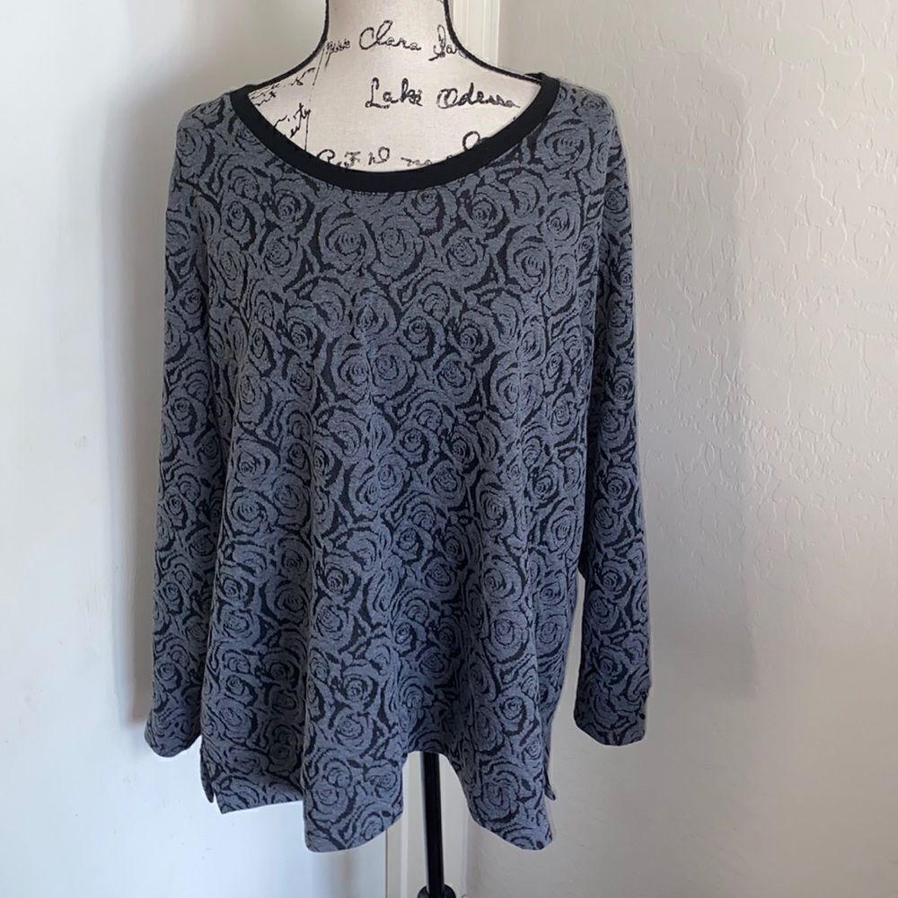 Avenue Gray Black Floral Pullover Casual Feminine Sweatshirt Work Office